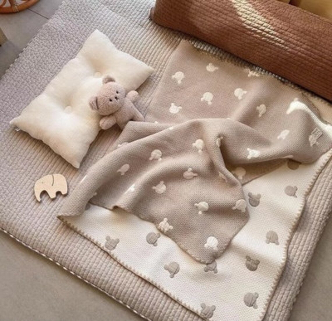 Reversible Cotton Baby Blanket | 100x110cm Double-Sided Jacquard Knit شعملن الاردن
